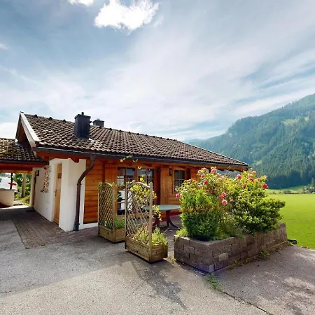 Holiday home Schoeneben Escape